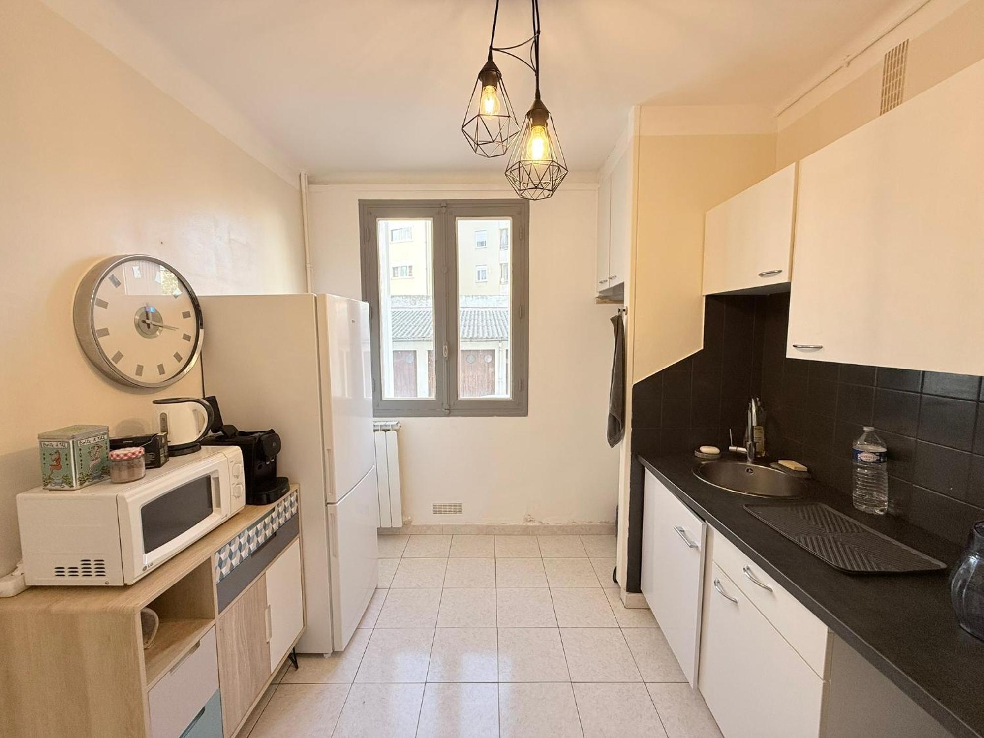 Les Arenes De Nimes - Centre Ville 10 Min Gare -Parking- 2 Chambres Luaran gambar