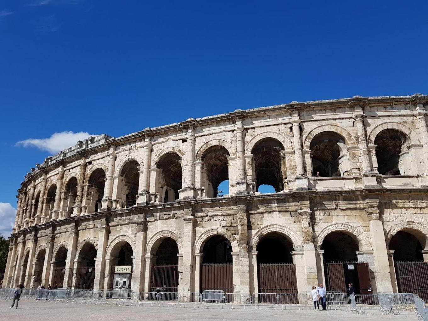 Les Arenes De Nimes - Centre Ville 10 Min Gare -Parking- 2 Chambres Luaran gambar